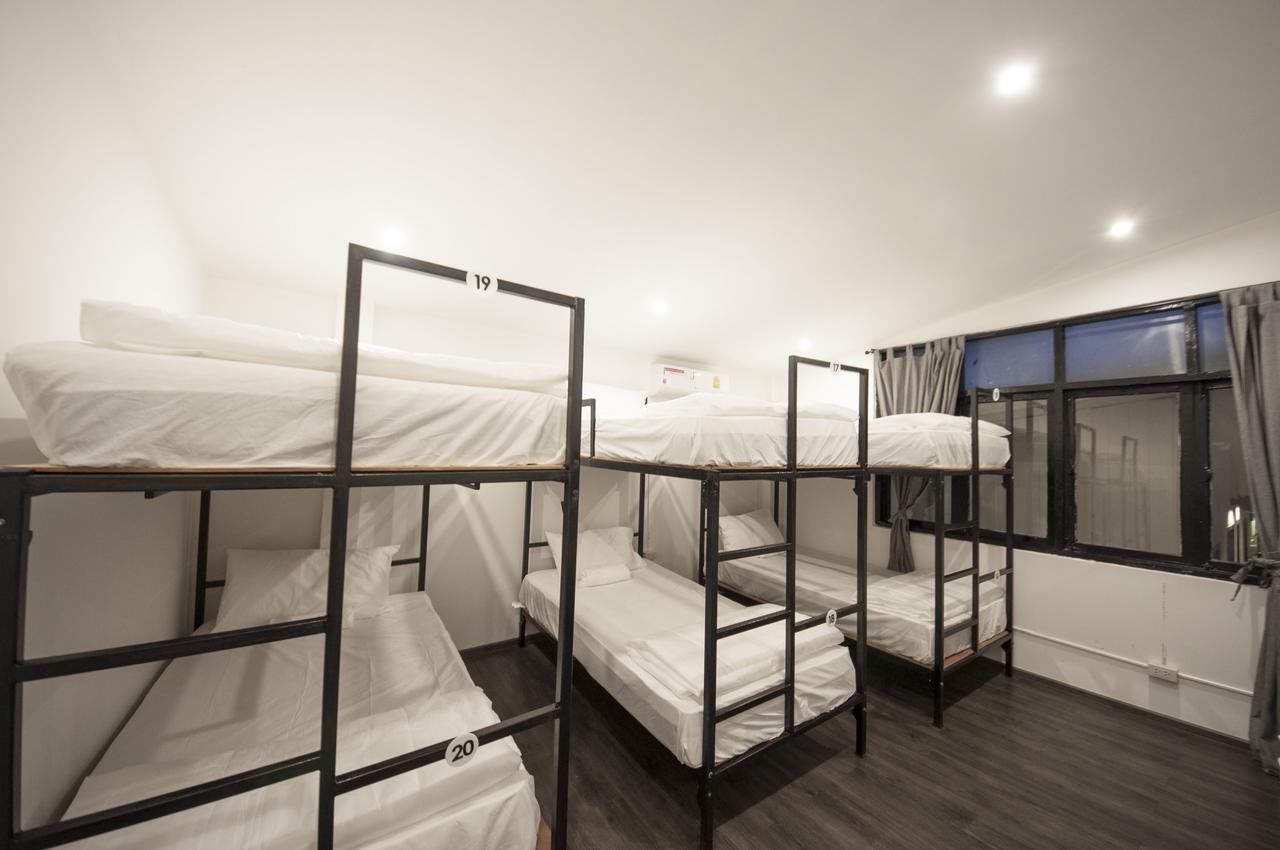 The Hidden House Hostel Μπανγκόκ Εξωτερικό φωτογραφία