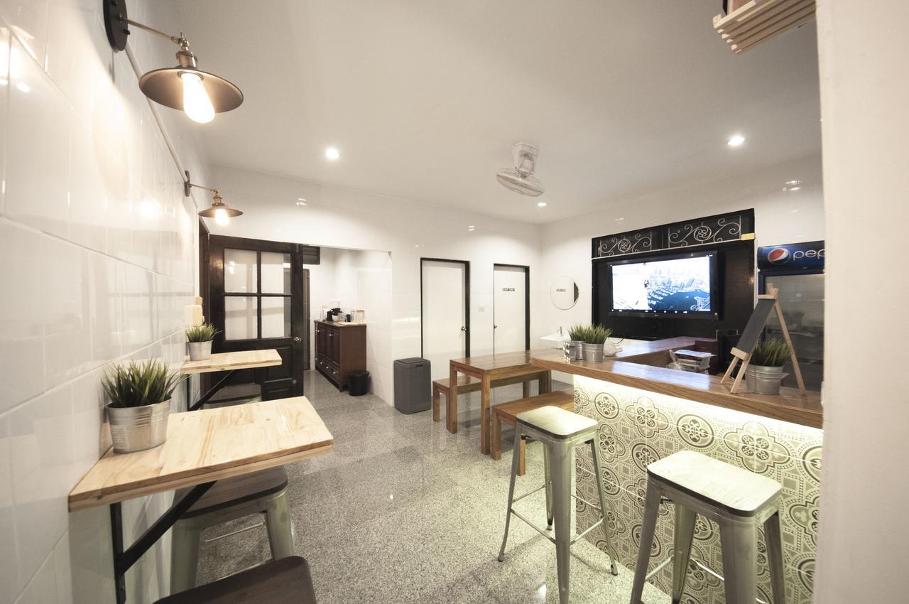 The Hidden House Hostel Μπανγκόκ Εξωτερικό φωτογραφία