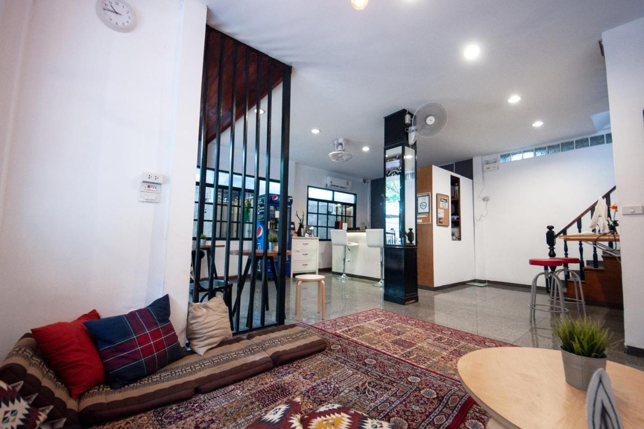The Hidden House Hostel Μπανγκόκ Εξωτερικό φωτογραφία