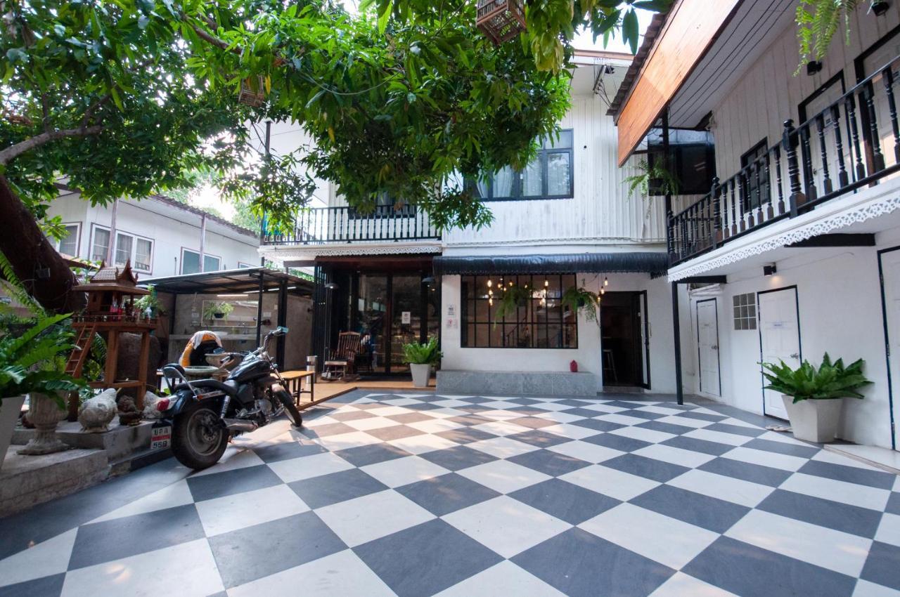 The Hidden House Hostel Μπανγκόκ Εξωτερικό φωτογραφία
